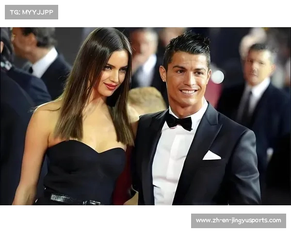 皮克新女友穿短裤现身前女友夏奇拉家中,出轨传闻再起 皮克新女友穿短裤现身前女友夏奇拉家中,出轨传闻再起