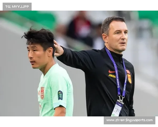 李可屡次迟到遭严厉处分 武磊张5求情无果扬科维奇果断让其离队 李可屡次迟到遭严厉处分 武磊张5求情无果扬科维奇果断让其离队